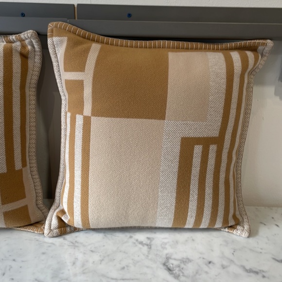 AUTHENTIC Hermes Ithaque Pillow Sold as a PAIR new w dust bags &original receipt - Picture 8 of 13